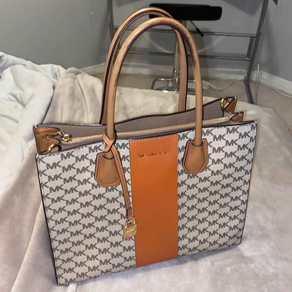Mk purse